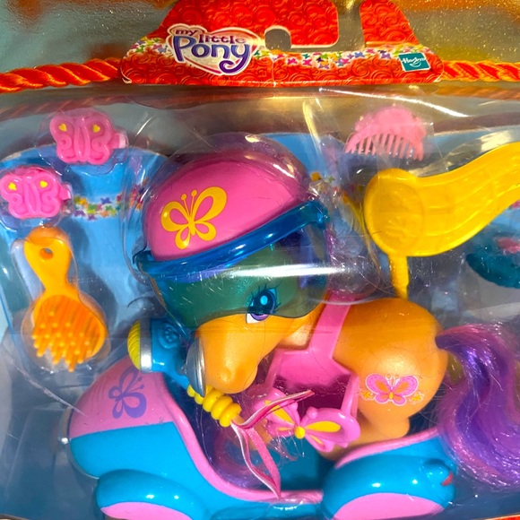 MY LITTLE PONY G3 NWT VTG 2004 BUTTERFLY ISLAND SCOOTIN ALONG WITH SCOOTALOO - Picture 7 of 16
